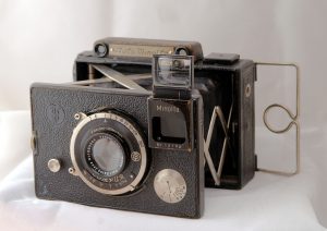 The Auto Minolta from 1933-34 was the first camera to feature the name "Minolta".