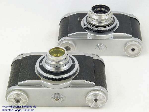 Altix III - top: later version with tripod thread knobs without grooves and AZ engraving on the base plate latch - bottom: early version with tripod thread knobs with grooves and without AZ engraving on the base plate latch