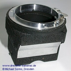 Ihagee lens magnifier insert, version 2 from 1957 (bayonet mount with 3 screws, no front engraving)