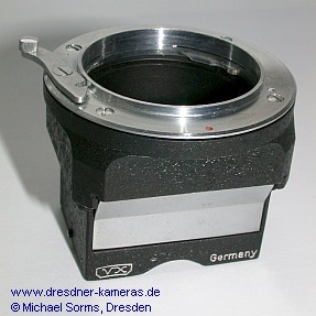 Ihagee lens magnifying insert, version 1 from 1952 (bayonet mount with 4 screws, front engraving VX Germany)