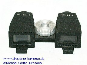 Novoflex-Doppelsucher f�r die Brennweiten 50 und 135mm, zum Ansetzen am Stativanschluss der Kamera