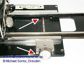 Focusing via rack and pinion drive on the base plate: Ihagee Photoklapp-Patent-Duplex No. 720 Focusing via rack and pinion drive on the base plate: Ihagee Photoklapp-Patent-Duplex No. 720