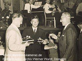 Handover of the gold-plated Varex VX to Max Rockstroh and Willy Teubner in 1952 Handover of the gold-plated Varex VX to Max Rockstroh and Willy Teubner in 1952