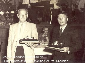 Handover of the gold-plated Varex VX to Max Rockstroh and Willy Teubner in 1952 Handover of the gold-plated Varex VX to Max Rockstroh and Willy Teubner in 1952