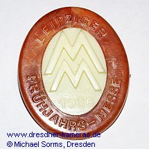 Badge of the Leipzig Spring Fair 1936 - parallels to the Kine-Exakta need not be mentioned.