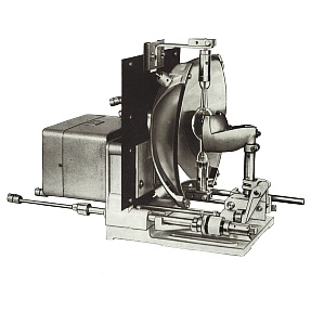 Xenon conversion kit for converting carbon arc lamps to xenon lamps (advertising brochure VEB Pentacon) Xenon conversion kit for converting carbon arc lamps to xenon lamps (advertising brochure VEB Pentacon)