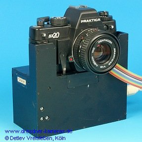 GSK-II-Studie auf der Basis der Praktica BX 20 mit Ausl�semagnet und Motoraufzug im separat angesetztem Ger�t