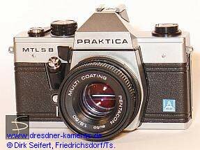 Praktica MTL 5 B mit Schild Pentacon italia