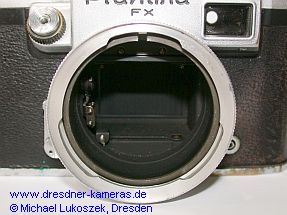 Praktina FX #34807 mit 1 Blitzbuchse und Blendeninnenauslösung Praktina FX #34807 mit 1 Blitzbuchse und Blendeninnenauslösung